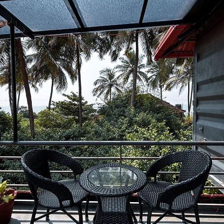 Cove-By Beach Social Appartement Kannur Buitenkant foto